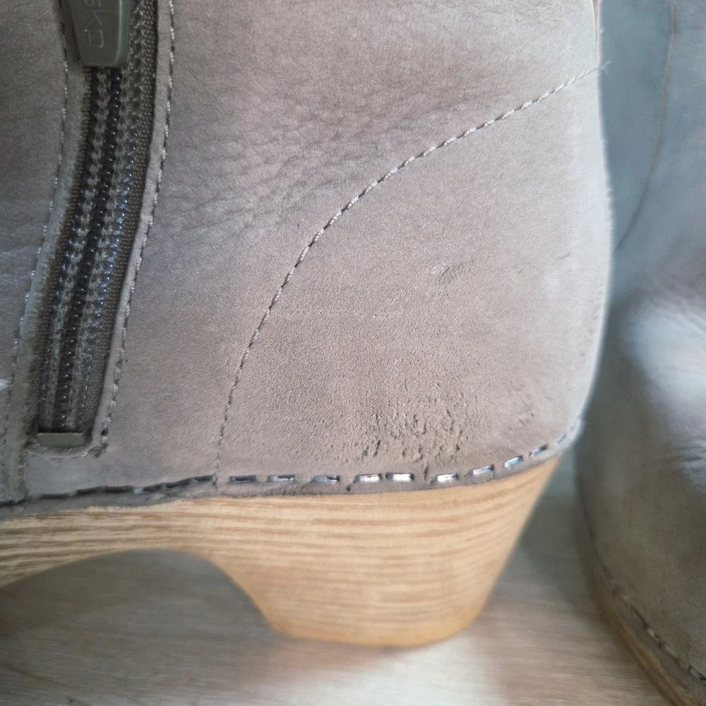 Dansko Maria Leather Ankle‎ Boots Womens EU 40 US 9.5 Taupe Comfort Clog Booties